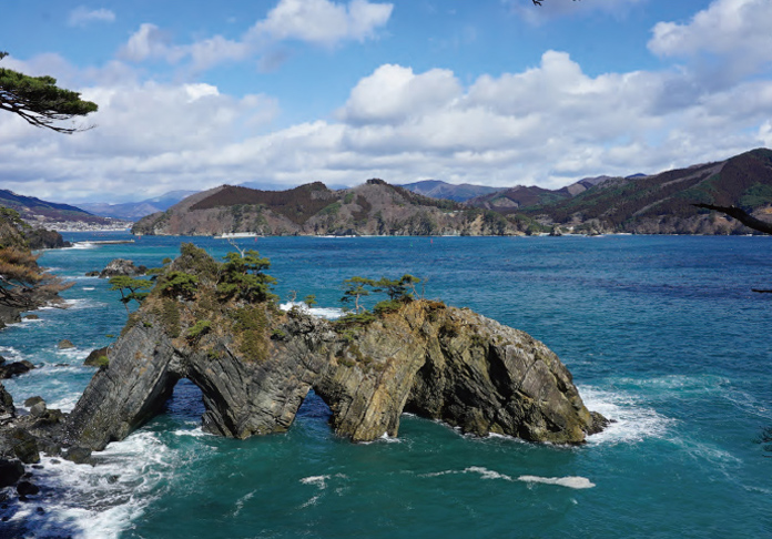 碁石海岸・穴通磯