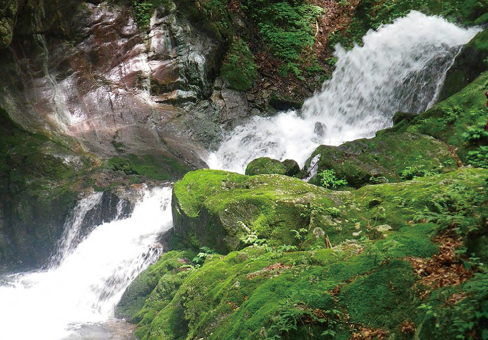 奥栗山渓谷